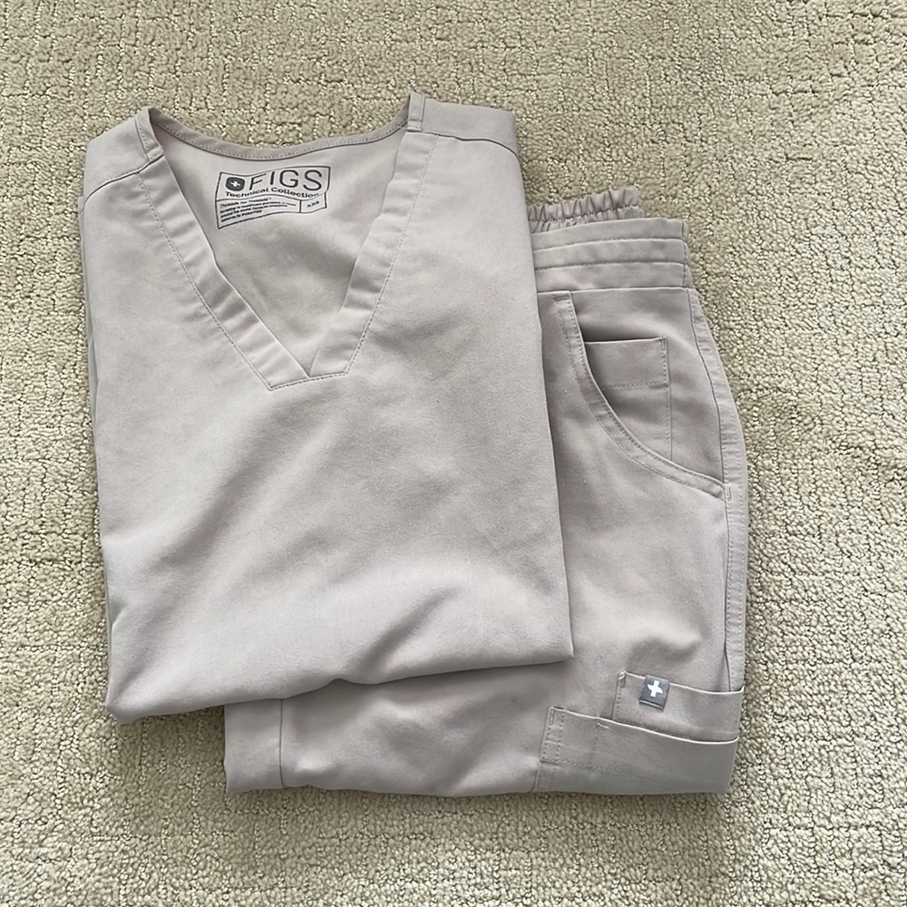 Figs limited edition boulder top/bottom